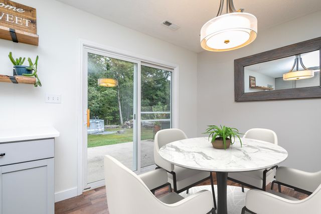 6271 E MCLANE DAILING R, Centralia, MO 65240