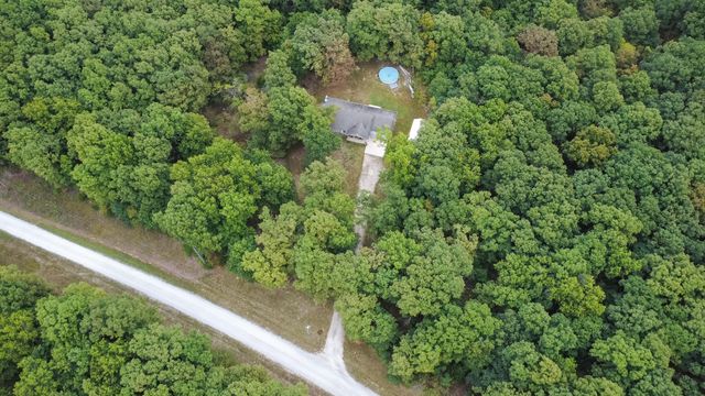 6271 E MCLANE DAILING R, Centralia, MO 65240