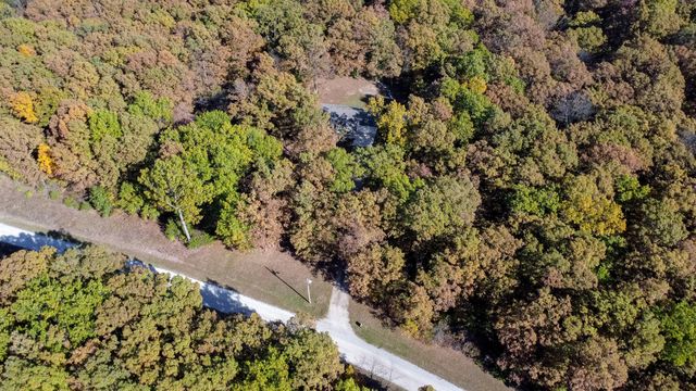 6271 E MCLANE DAILING R, Centralia, MO 65240