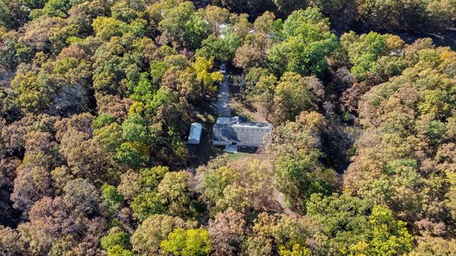 6271 E MCLANE DAILING R, Centralia, MO 65240