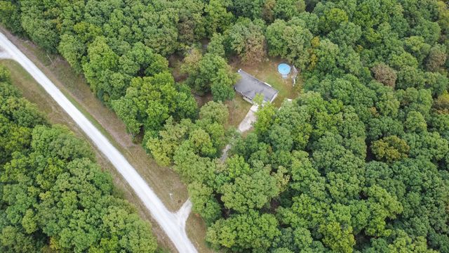 6271 E MCLANE DAILING R, Centralia, MO 65240