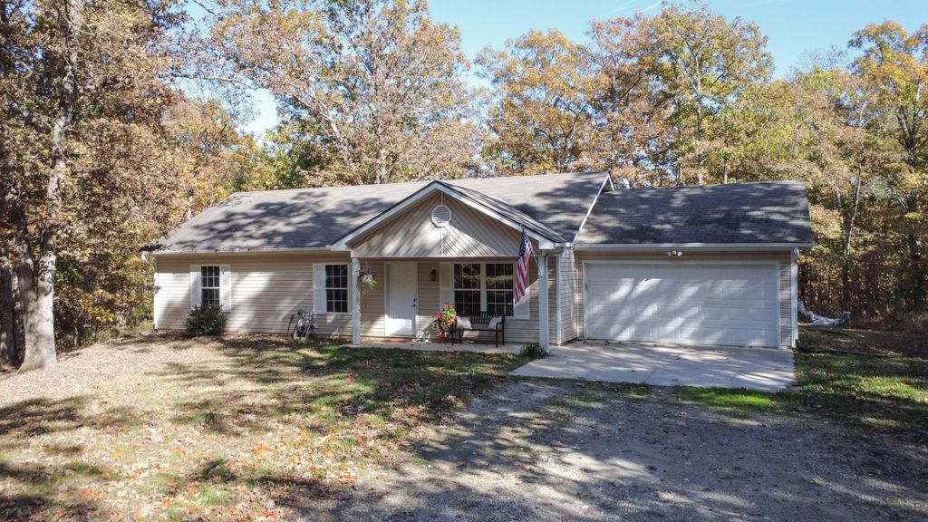 6271 E MCLANE DAILING R, Centralia, MO 65240