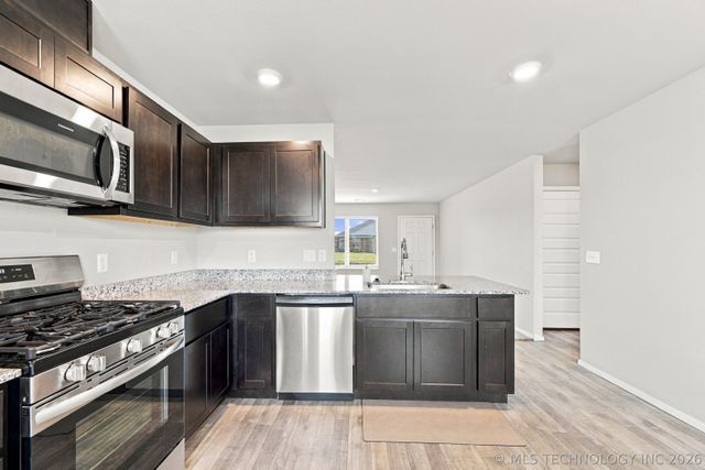 29325 E 79th Place S, Broken Arrow, OK 74014