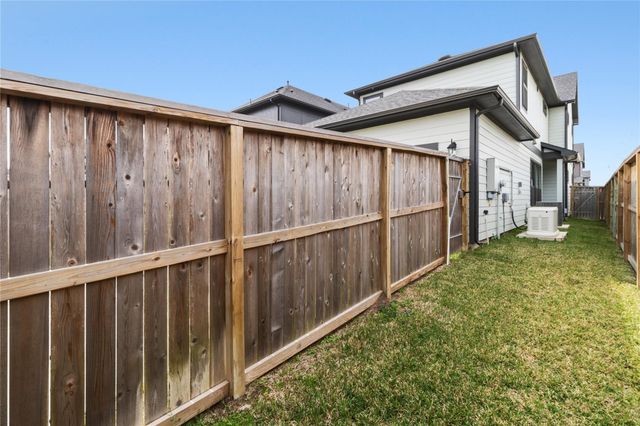 1530 Noble Park Drive, Missouri City, TX 77459