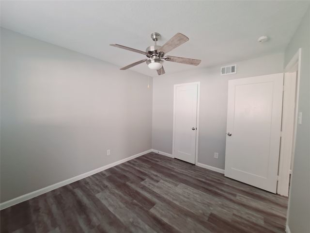 817 Bluebird, Irving, TX 75061