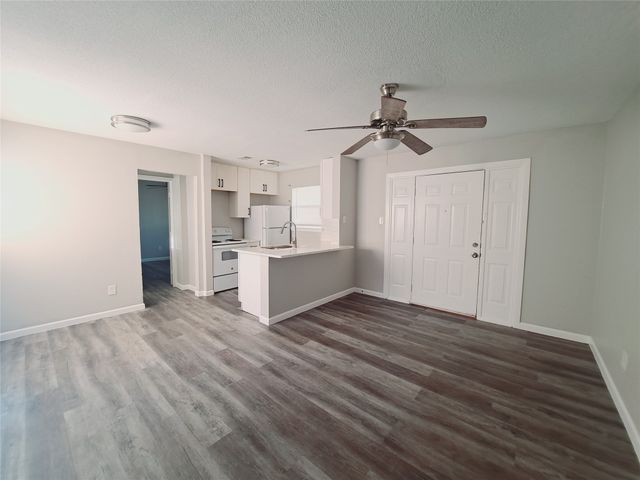 817 Bluebird, Irving, TX 75061