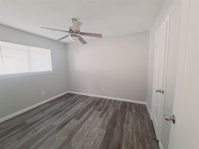 817 Bluebird, Irving, TX 75061