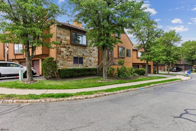 36 Hickory Hill Ct, Rockaway Twp., NJ 07866