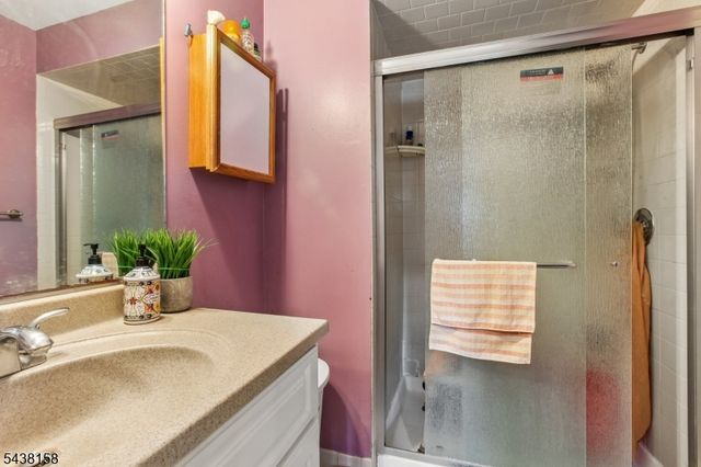 36 Hickory Hill Ct, Rockaway Twp., NJ 07866