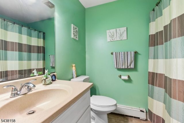 36 Hickory Hill Ct, Rockaway Twp., NJ 07866