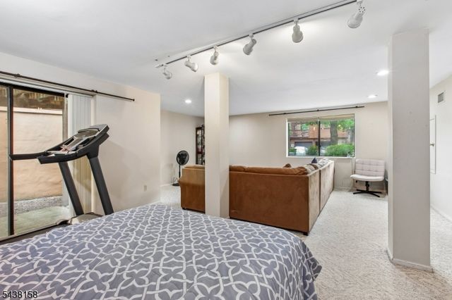 36 Hickory Hill Ct, Rockaway Twp., NJ 07866