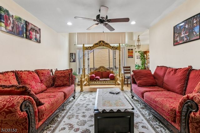36 Hickory Hill Ct, Rockaway Twp., NJ 07866
