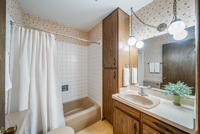 1735 ARLINGTON DRIVE, Oshkosh, WI 54904