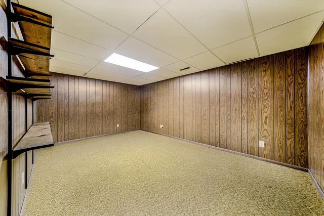 1735 ARLINGTON DRIVE, Oshkosh, WI 54904