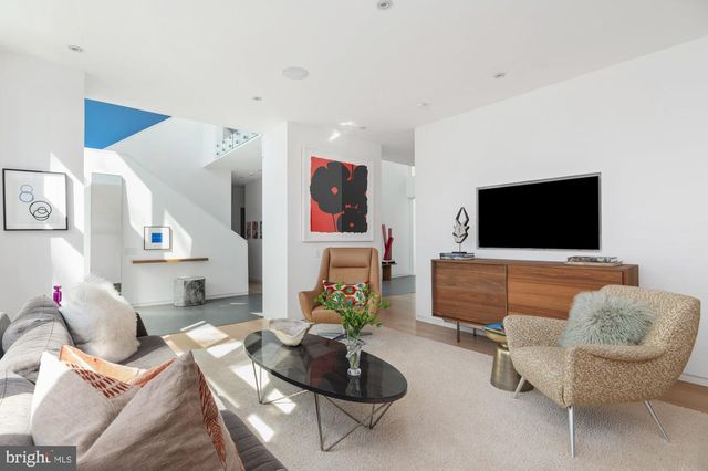 6016 CHESTERBROOK RD, Mclean, VA 22101