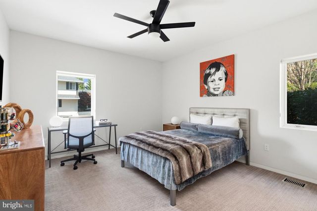 6016 CHESTERBROOK RD, Mclean, VA 22101