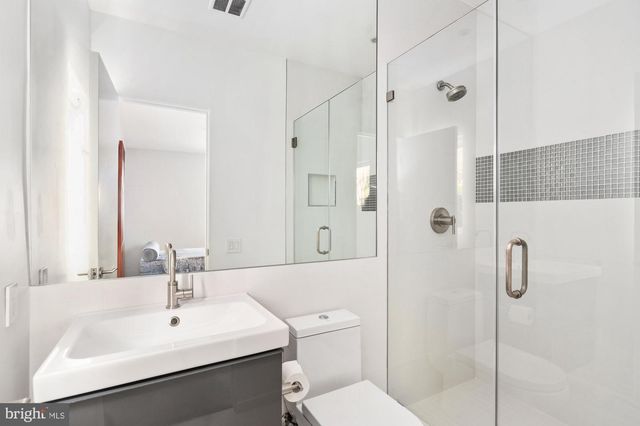 6016 CHESTERBROOK RD, Mclean, VA 22101