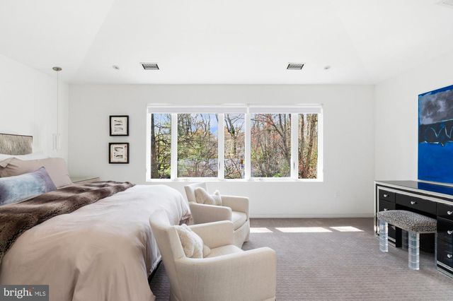 6016 CHESTERBROOK RD, Mclean, VA 22101