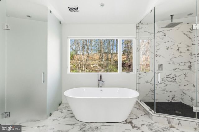 6016 CHESTERBROOK RD, Mclean, VA 22101