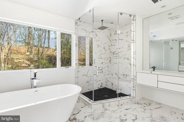 6016 CHESTERBROOK RD, Mclean, VA 22101