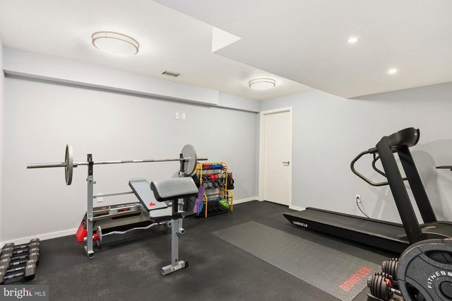 6016 CHESTERBROOK RD, Mclean, VA 22101
