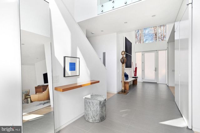 6016 CHESTERBROOK RD, Mclean, VA 22101