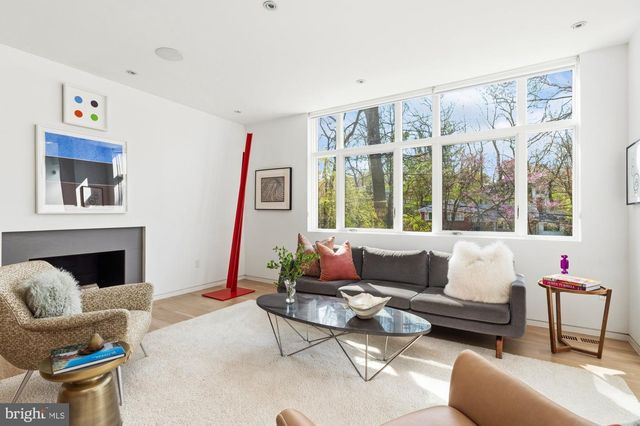 6016 CHESTERBROOK RD, Mclean, VA 22101