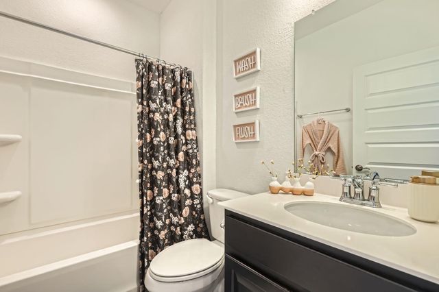 134 Thistle TRL, Marble Falls, TX 78654