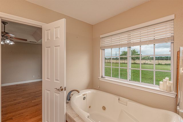 5538 County Road 3214, Lone Oak, TX 75453