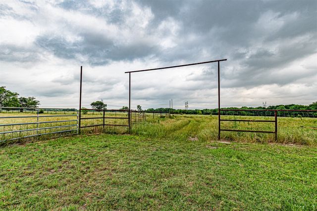 5538 County Road 3214, Lone Oak, TX 75453