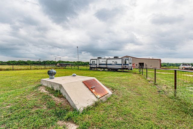 5538 County Road 3214, Lone Oak, TX 75453