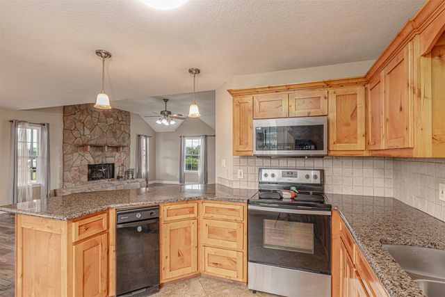 5538 County Road 3214, Lone Oak, TX 75453