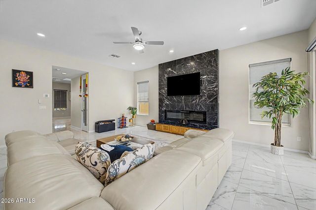2295 E ATHENA Avenue, Gilbert, AZ 85297