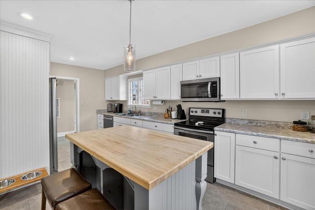 14 E Rockwell STREET, Elkhorn, WI 53121