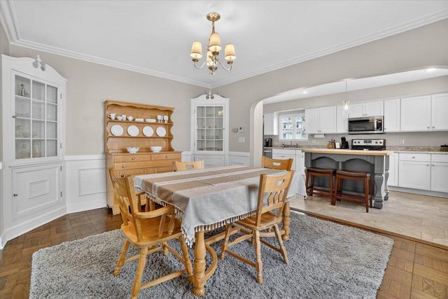 14 E Rockwell STREET, Elkhorn, WI 53121
