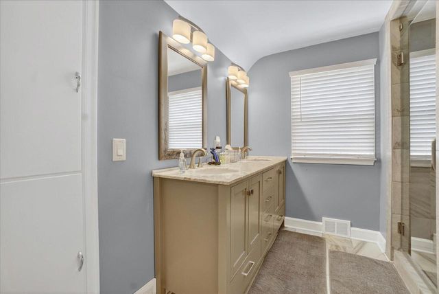 14 E Rockwell STREET, Elkhorn, WI 53121