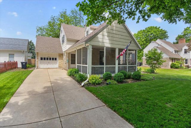 14 E Rockwell STREET, Elkhorn, WI 53121