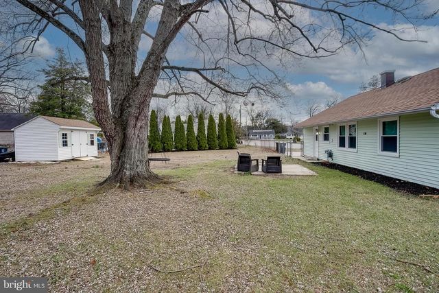 32 S ROSE LN, West Berlin, NJ 08091