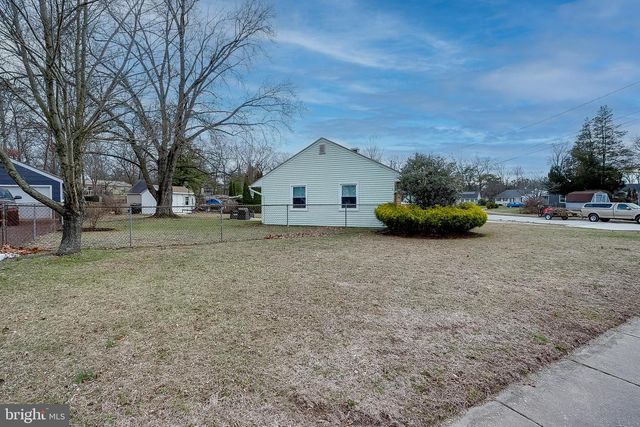 32 S ROSE LN, West Berlin, NJ 08091