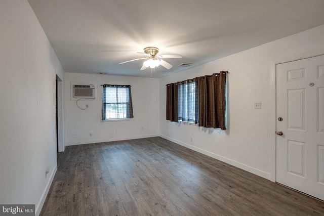 32 S ROSE LN, West Berlin, NJ 08091