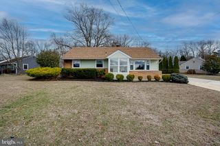 32 S ROSE LN, West Berlin, NJ 08091