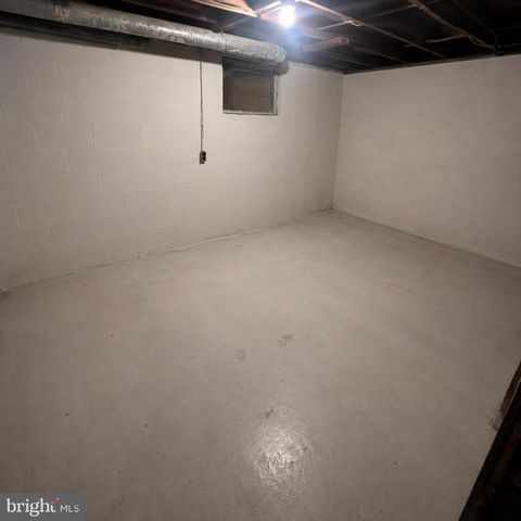 2070 SANDALWOOD CT, York, PA 17404