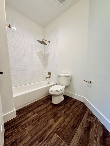 13518 E Brazos Bend Drive, Needville, TX 77461