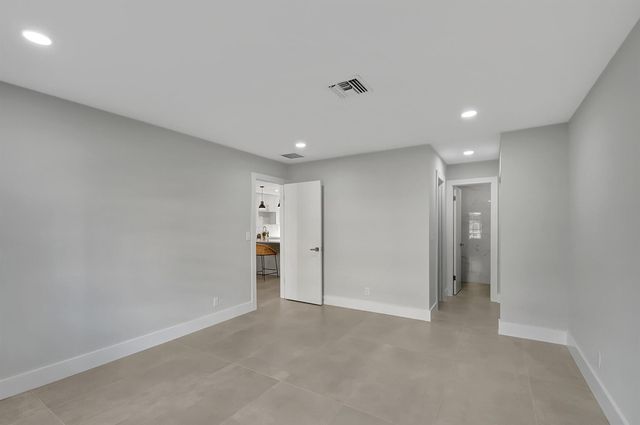 13602 Via Flora Apt C, Delray Beach, FL 33484