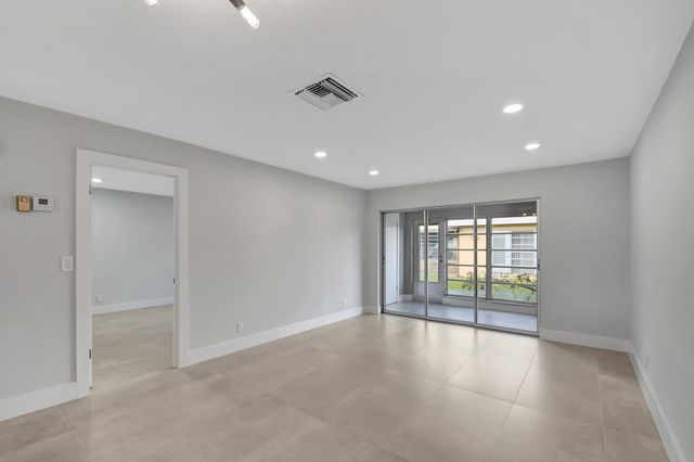 13602 Via Flora Apt C, Delray Beach, FL 33484