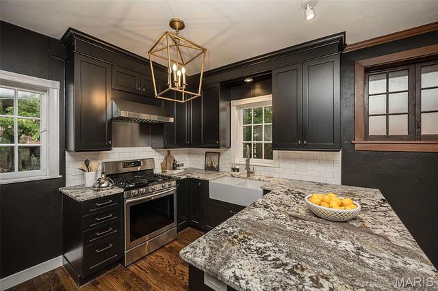 789 Yale Avenue, University City, MO 63130