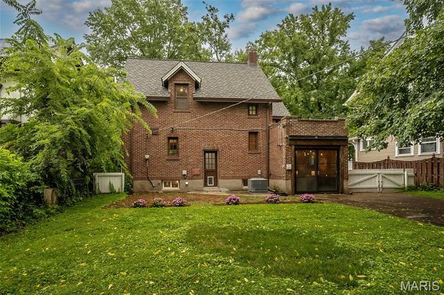 789 Yale Avenue, University City, MO 63130