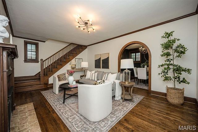 789 Yale Avenue, University City, MO 63130