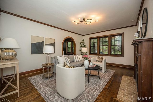 789 Yale Avenue, University City, MO 63130