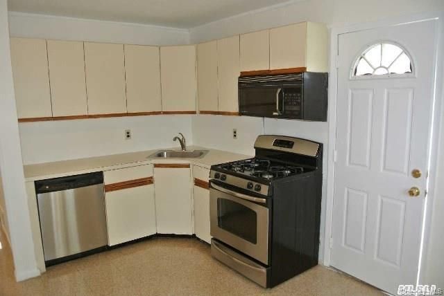 121-01 196th Street, Springfield Gardens, NY 11413